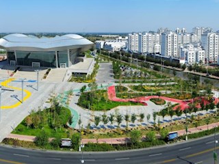 烏蘇市體育館（攝影：李華）
